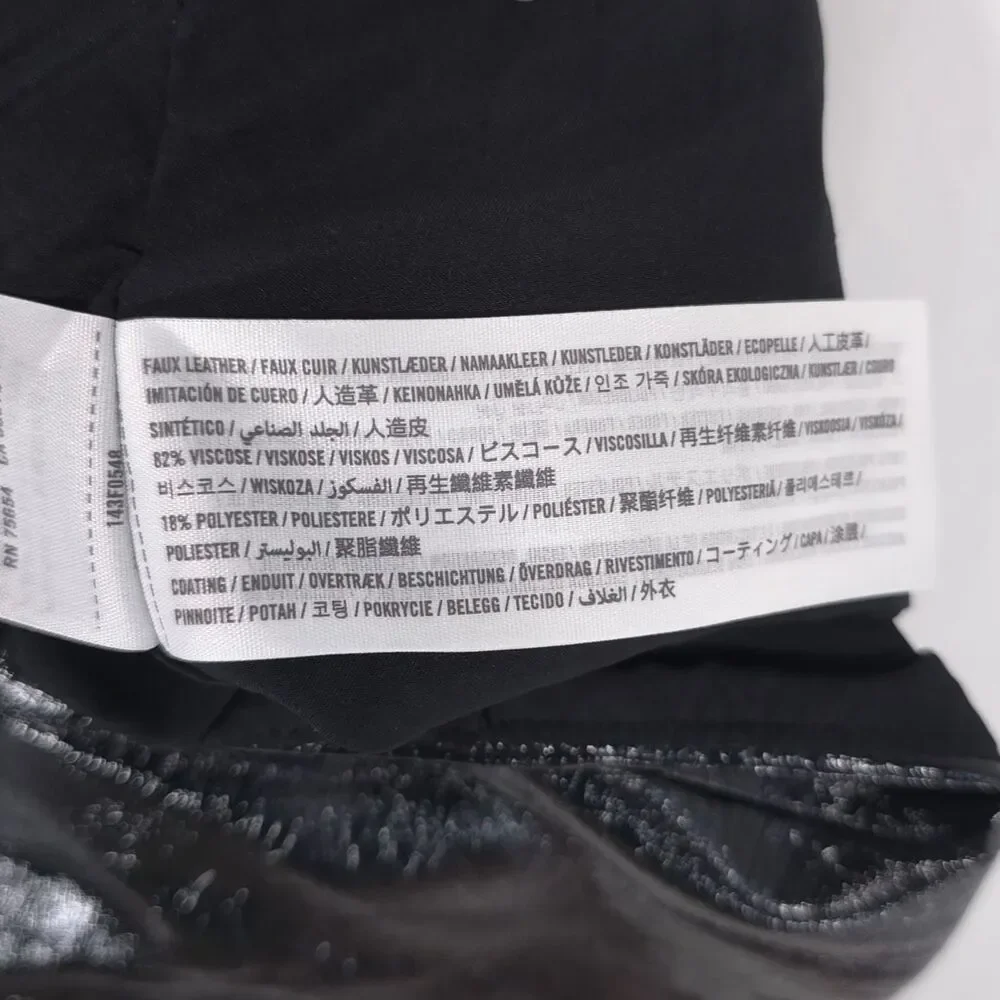 ABERCROMBIE & FITCH Mini Skirt SMALL Vegan Leather‎ Black Pleated Womens